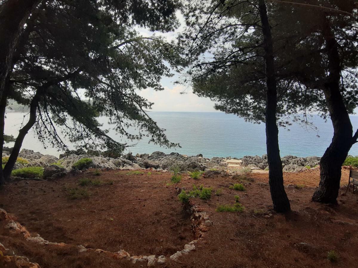The Sea Cave Camping Himare Esterno foto
