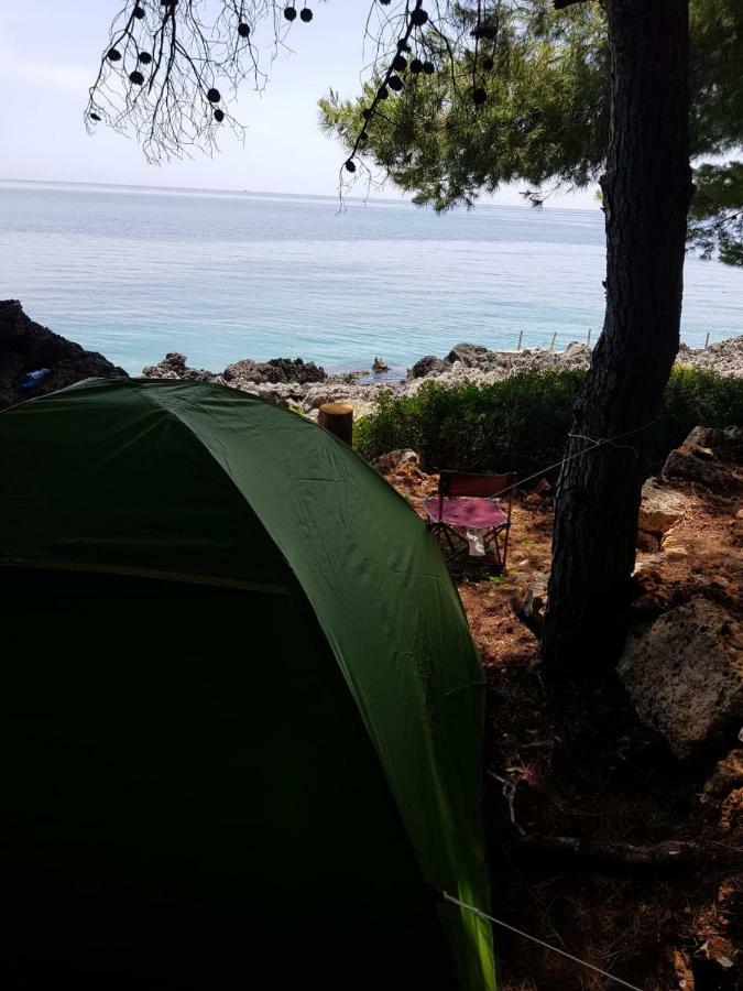 The Sea Cave Camping Himare Esterno foto
