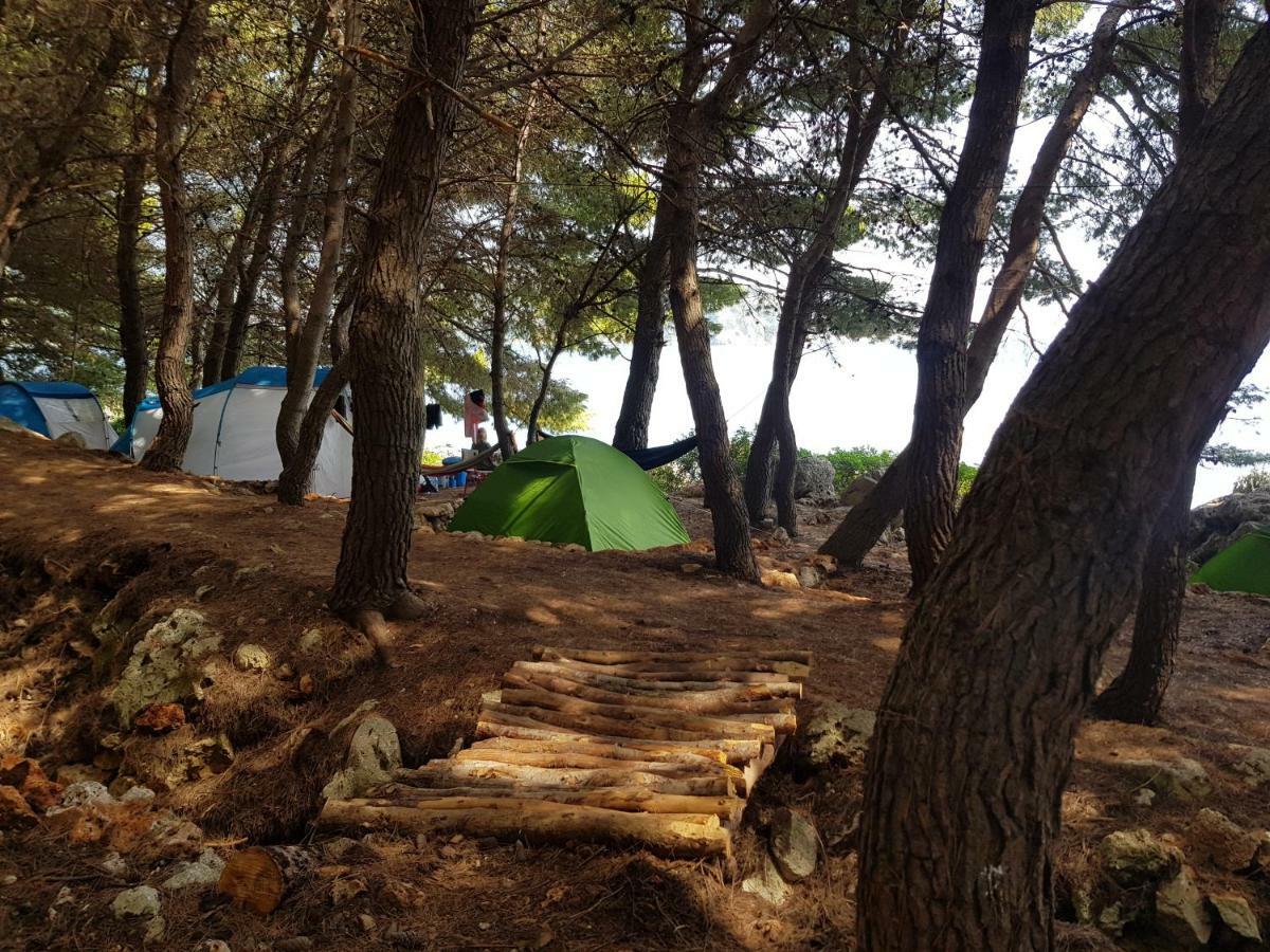 The Sea Cave Camping Himare Esterno foto
