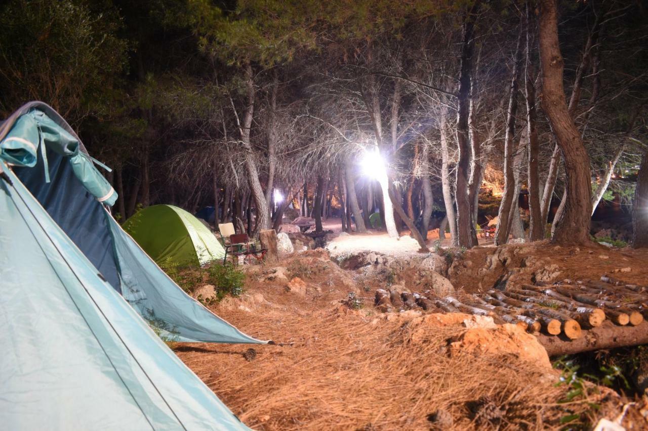 The Sea Cave Camping Himare Esterno foto
