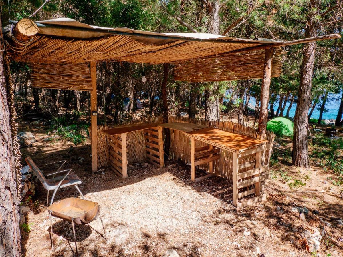 The Sea Cave Camping Himare Esterno foto
